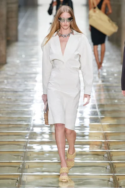 Look 7